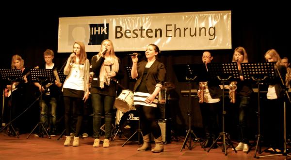 Schulband begeistert bei IHK-Bestenehrung